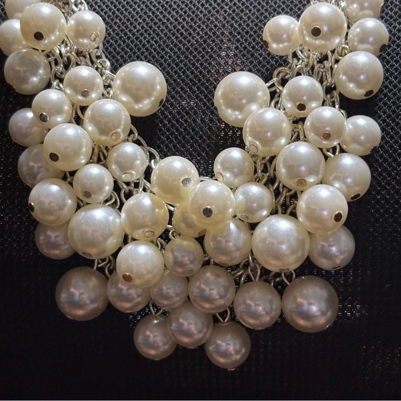 Vintage Layered Faux Pearl Bib Style Necklace Women’s Silver Pearls Statement - Picture 8 of 15